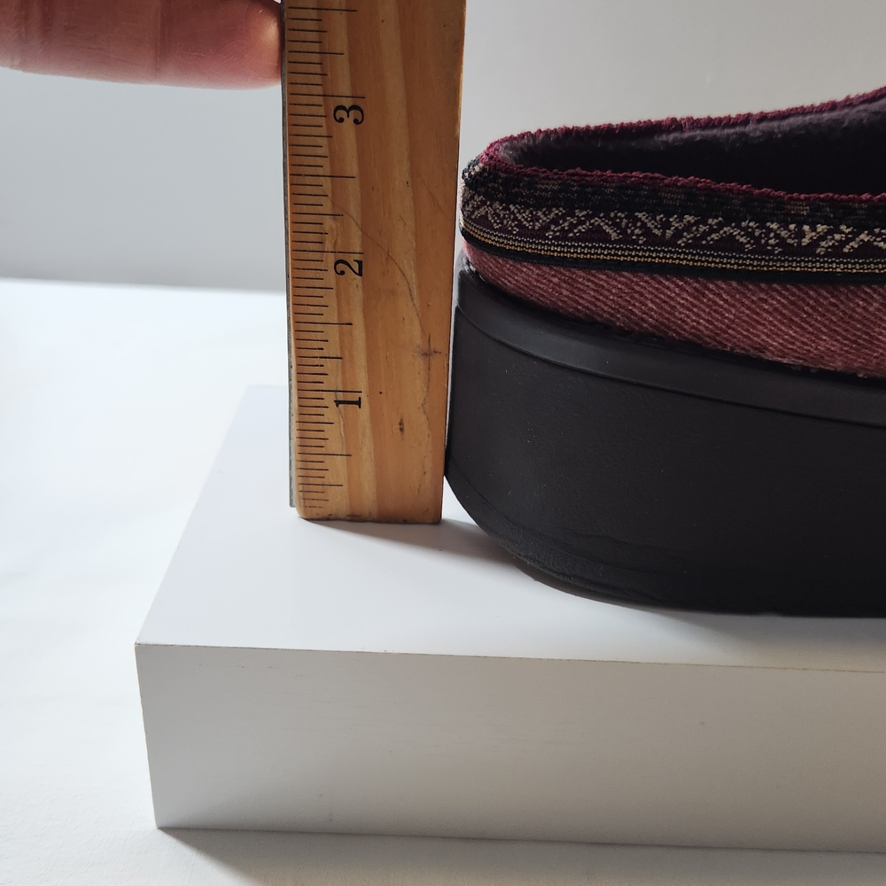 Bzees Maroon Knit Slip-On Comfort Shoes Size 8 Casual Lightweight - Picture 6 of 8